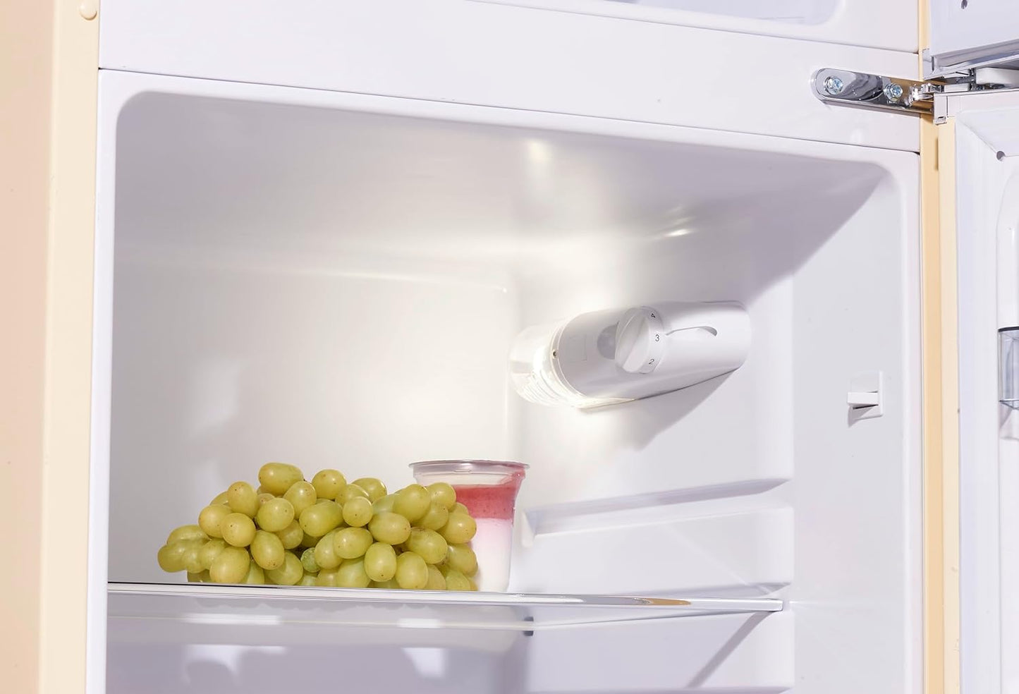 WOLKENSTEIN GK212.4RT SC Retro Kühlschrank mit Gefrierfach / Creme / EEK: E / 211 Liter - LED-TV-SHOP